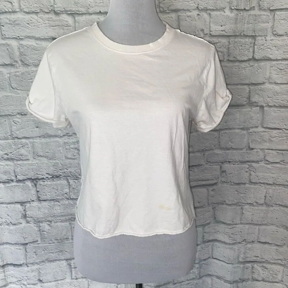 Wild Fable women S Crewneck short sleeve cut off top white